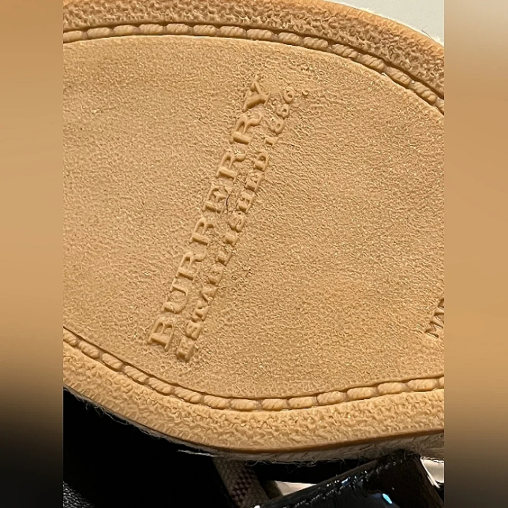 Burberry Black Patent Leather & Nova Check Espadrille Wedge Sandals Sz 4… NWOB - Picture 9 of 15